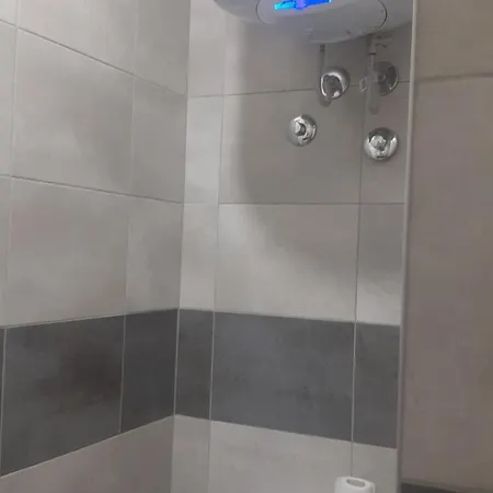 Udobna Soba Sa Prelepim Pogledom #4 בית הארחה